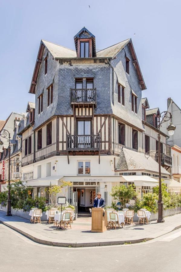 Castel Saint Clair - Trois Pieces - Centre Apartment *